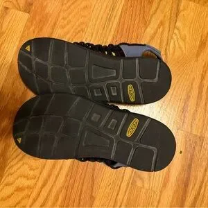 Keen | Shoes | Keen Uneek Mens Sandals Size Us9eu42 | Poshmark display picture 3